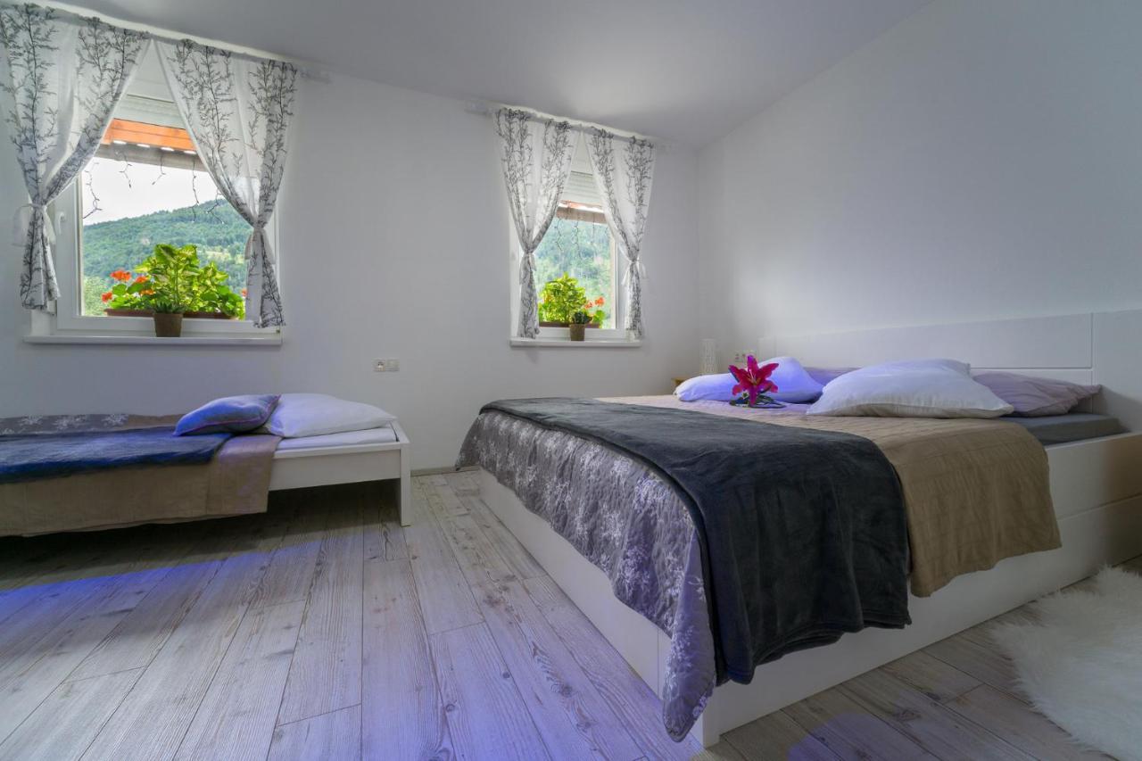 Aparthotel Pr' Jakapc' Mojstrana Kültér fotó