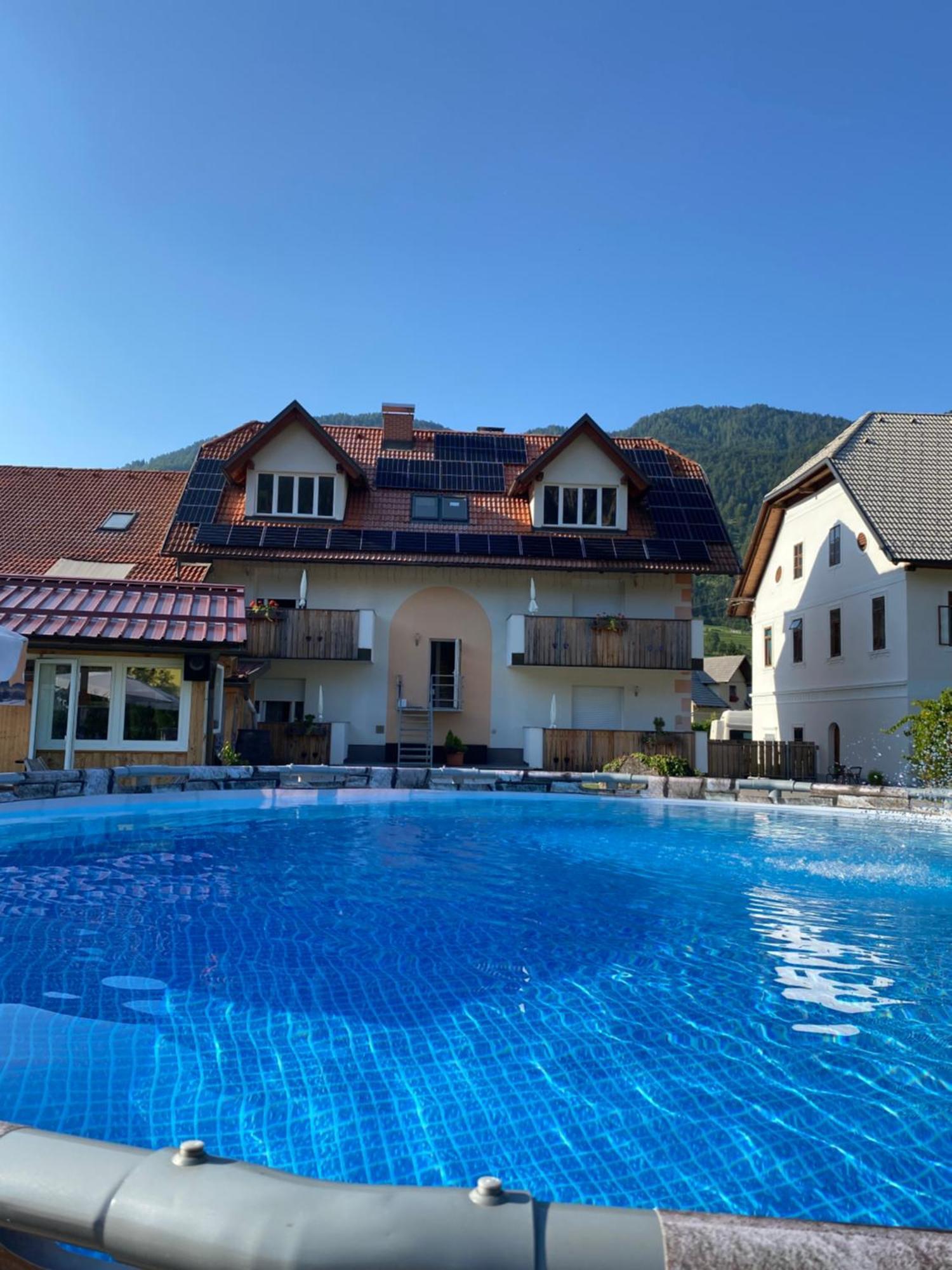 Aparthotel Pr' Jakapc' Mojstrana Kültér fotó
